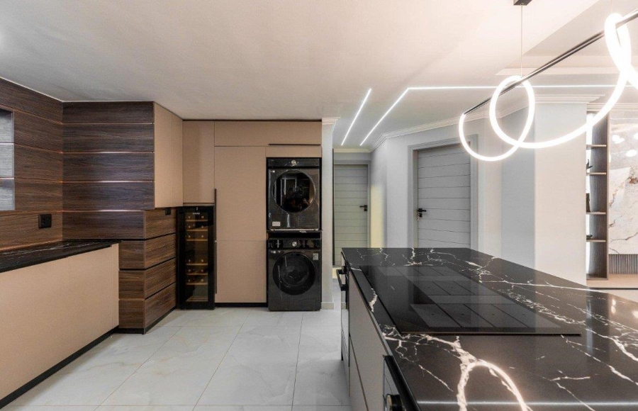 4 Bedroom Property for Sale in Beachfront Western Cape